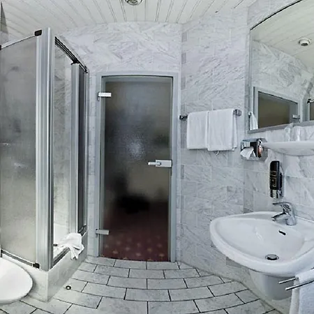 Kronprinz Garni Hotell 3*
