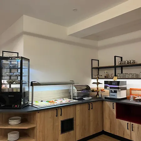 Ξενοδοχείο Kronprinz Garni 3*