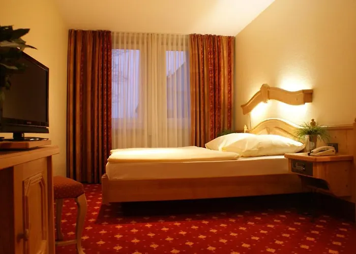 Hotel Kronprinz Garni 3*