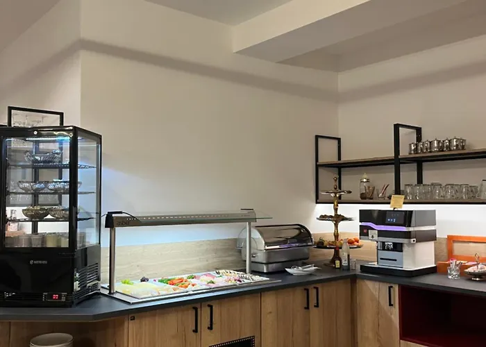 Hotel Kronprinz Garni 3*